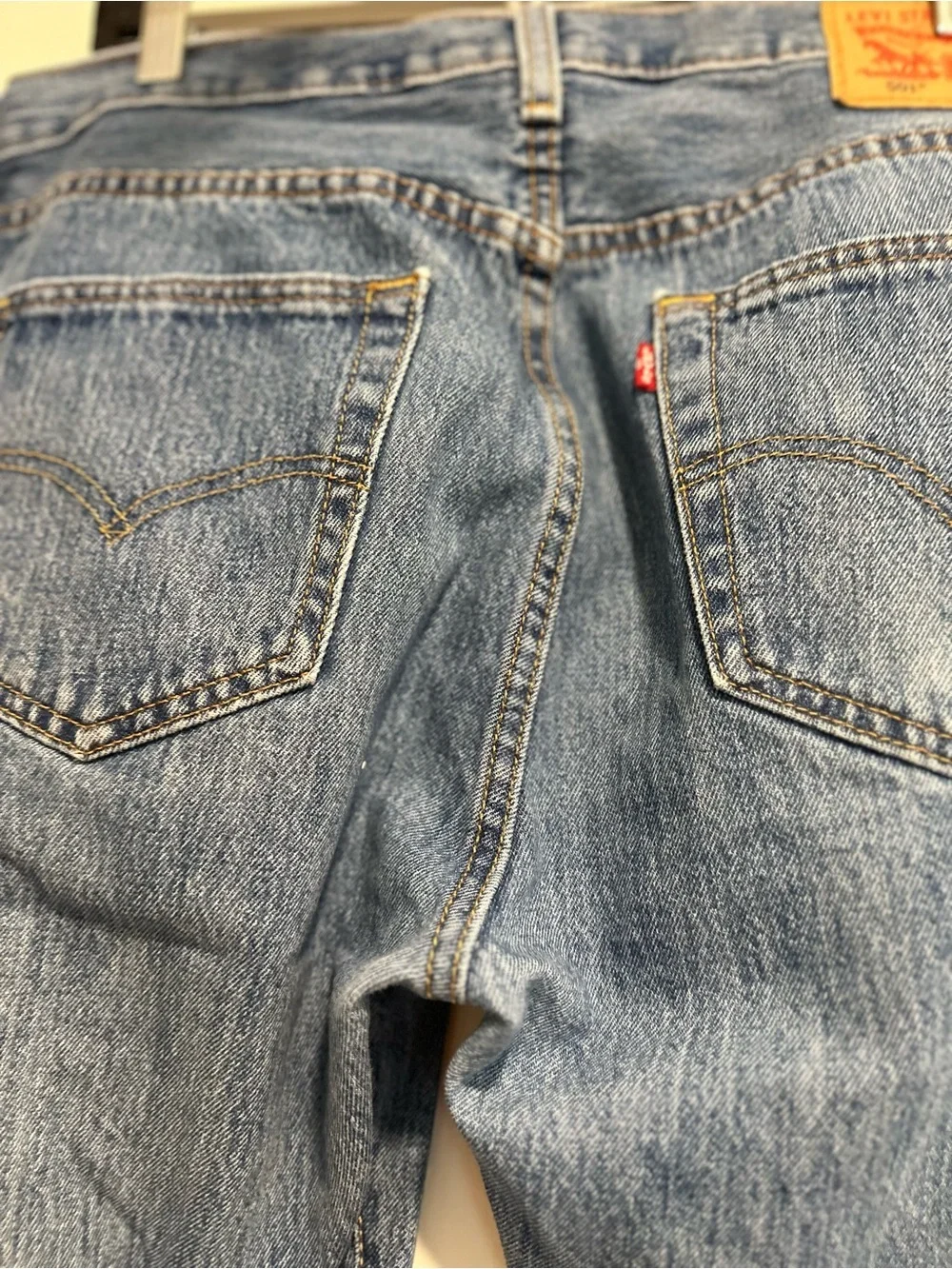 VTG style Levi's 501 Sz: 34x32 button fly straight leg medium wash blue jeans.